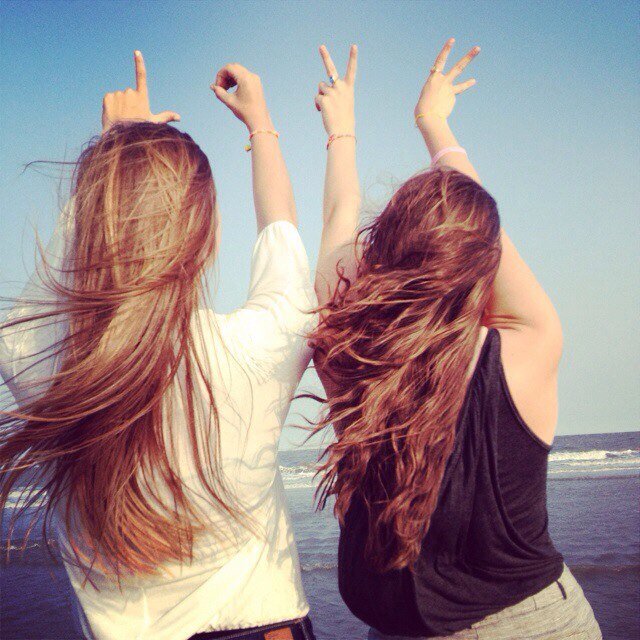 Just two awkward brunettes finding their way in the world. Follow us! :)
Run by @2016probz and @Awkward_Flower_