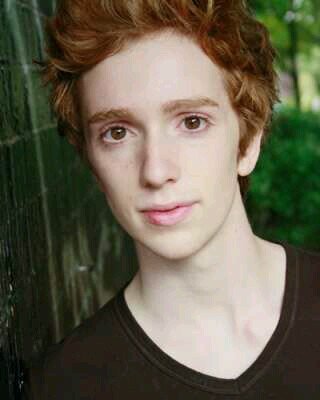 hey i am hugo weasley mom is hermione dad id ron sis is rose {single rp anyship}
