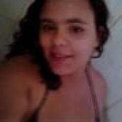 sou carinhosa gosto de fazer amisades  'e amo todos a ,minha volta