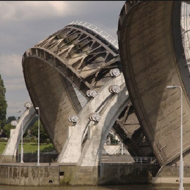 Laat de oudste waterkrachtcentrale van NL weer draaien. Hiermee kunnen 1200 huishoudens worden voorzien van groene stroom. Steun ons & word lid!