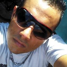 Eclético! Curto Tudo um Pouco e Adoro Mandar Minhas rimas, Escrever, Namorar e Etc..