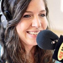 Conseillère en communication politique de l’aile parlementaire de l’opposition officielle / curieuse & passionnée