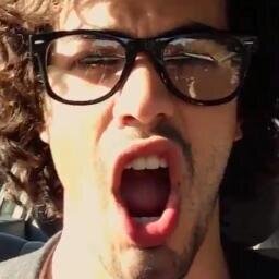 Seu sorriso , seus olhos , seus cabelos ! A você *-* o #TheVoice é seu Sam 3.