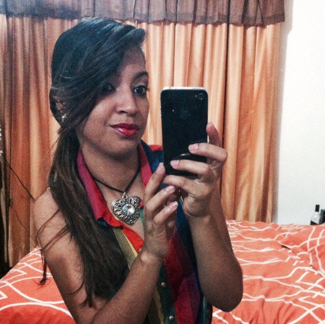 fiel creyente en Dios. Dra en Medicina, alegre, curiosa, humilde y romántica
