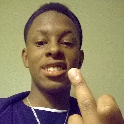 _imhisAAF hereeee ` follow my baby & me alsooo ! #heFollowBACK ((: ♡♡♡