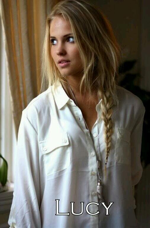 Lucy Larson//Lucy In The Sky // Locamente enamorada de Jude Ryder. para sienpre // bailarina.
