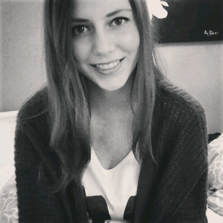 tessavantland's profile picture. 