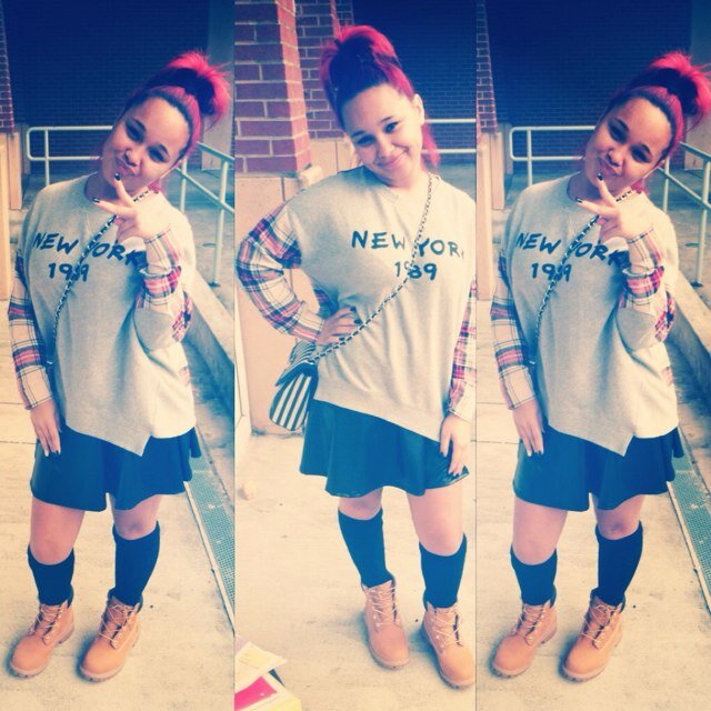 Redd!!! Lord please keep these fuck niggas away from me ! I keep it If you dont then dont fwm! The Queen has spoken !