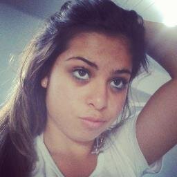 perdi meu chão quando te vi passa , roubei um bjoo , perdii o ar , num só segundo , td mudou eu sei , sem medo por vc me apaixonei .... amoO thiaguinhooo sz''