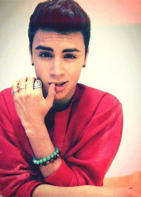 Zayn's cousin,'m bipolar, jealous.