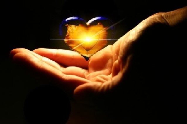 When you're living your lives, dont forget to give a little love and to let the inspiration fly because you never know who's in need of a little kindness!❤️