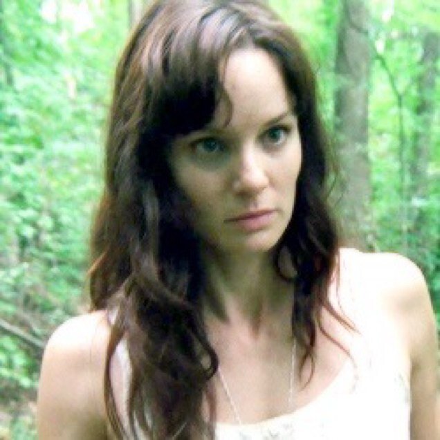 imperfectwife_'s profile picture. don't let this world spoil you• I am Lori Grimes. I am a wife to @TheirLeader & a mother to @SheriffsSonCarl a survivor in a broken world. #TWD|Serious RP 18+|