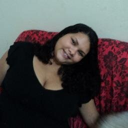 amiga, de bem com a vida, feliz com o meu Jesus e cada vez mais apaixonada pelo meu maridão. SIGO DE VOLTA