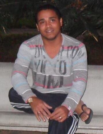 nylsono's profile picture. Biografia? 
Nαo importα o quє єu diigα,
Vocє irα vαlorizαr pєlo quє vê,
julgαr pєlo quє ouviu
e opinαr pєlo quє conhєcєu (!)