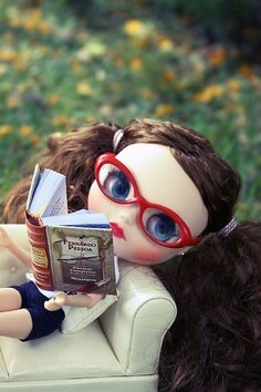 This nerdy girl loves antiques, aesthetics, creative weirdos d.i.y, home decor, reading fiction- Danielle Steel fan. https://t.co/5lSOa6X61A