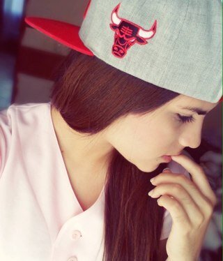 DichosLogicos's profile picture. ¿Estas triste? Entonces léeme, te prometo sacar una sonrisaღ por que en mi teclado hay muchos tweets, sólo tengo que saber descifrarlos