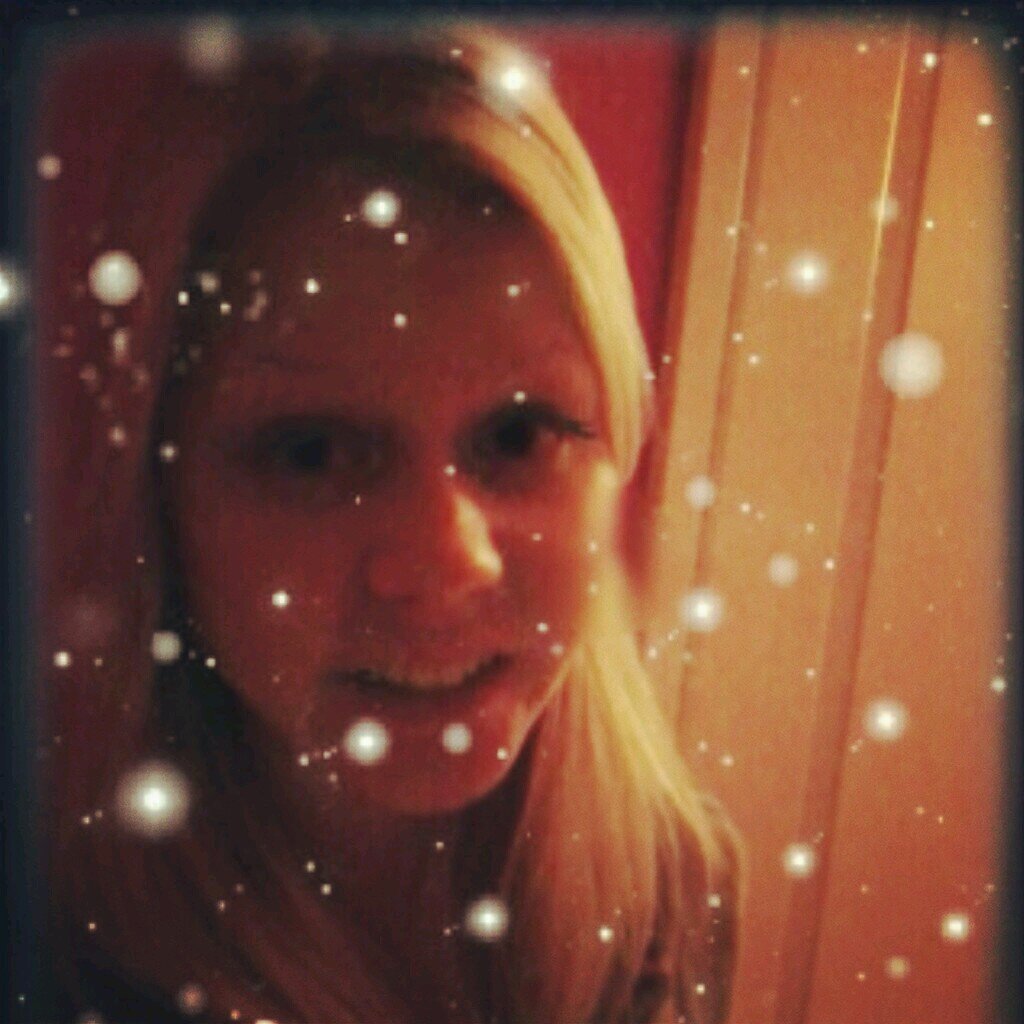 14 years old Directioner-girl from finland (:   instagram @inkajuliaa