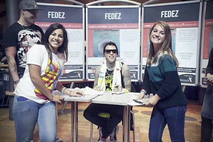 Nascondo gli occhi tristi come se ci riuscissi Fedez/Denny Lahome/Sopreman. -16.03.13/29.05.13/02.12.13/30.05.14.