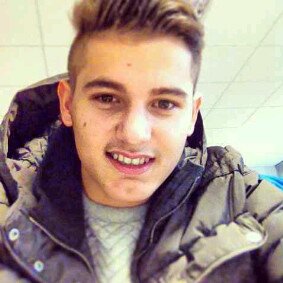 Igli_MUtd's profile picture. Follow and find out simple.
