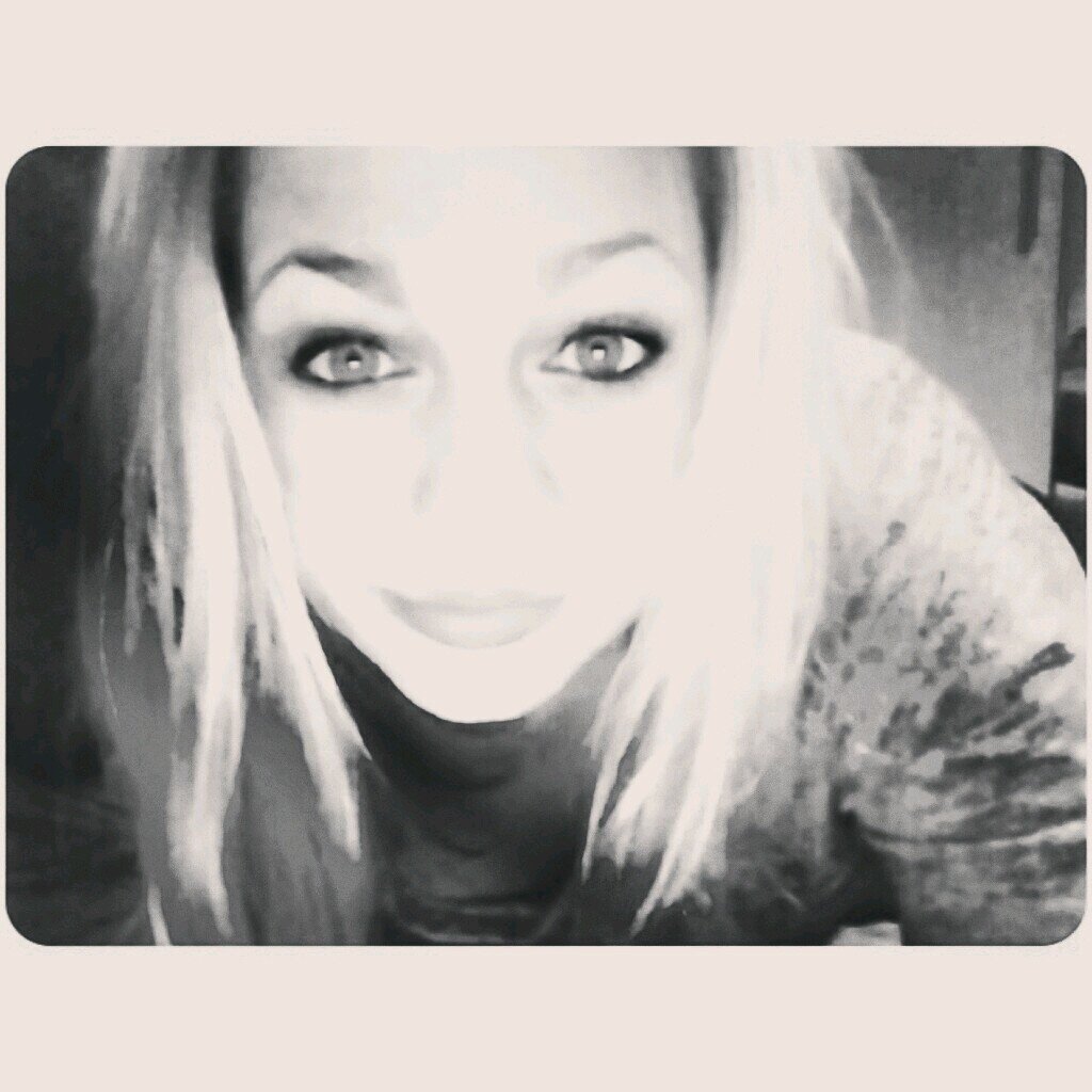 I'm lazy. 17 y/o · catch no feelings, feel no pain.