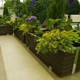 Design your own home and garden products like furniture, flower pots, fences and many more.