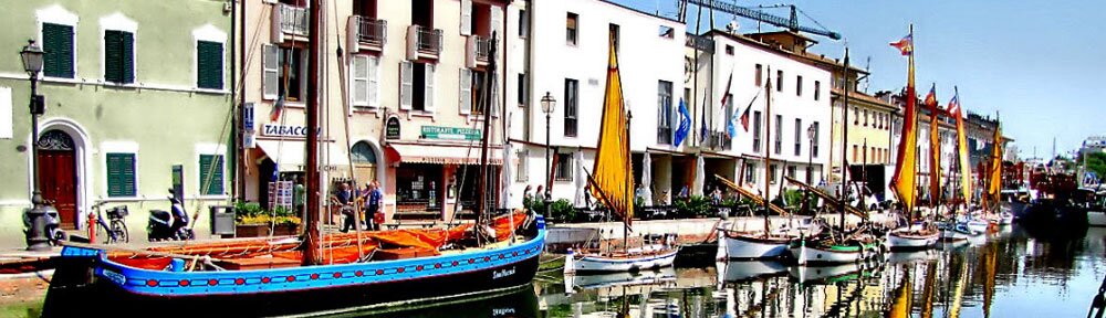 Su http://t.co/4b95o0vWOO potrete fare una ricerca approfondita e in breve tempo per cercare tra tutti gli hotel di Cesenatico quello che più vi interessa.