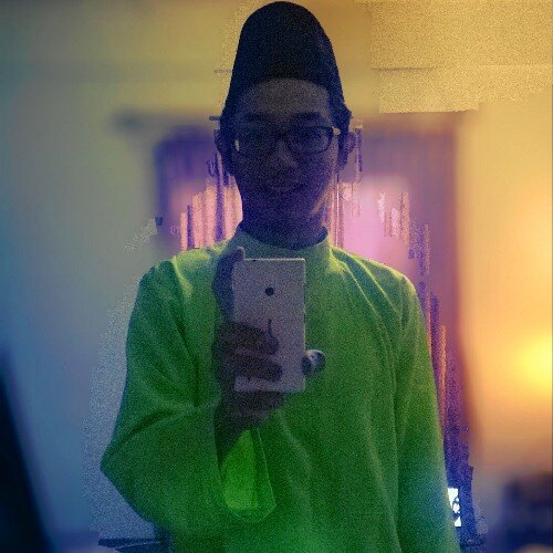 hi ! im 19 , from Miri , Sarawak . And now im studying :D