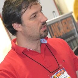 Autor, palestrante, coach e editor da Novo Conceito. Possui trabalhos publicados no Brasil e na Europa.