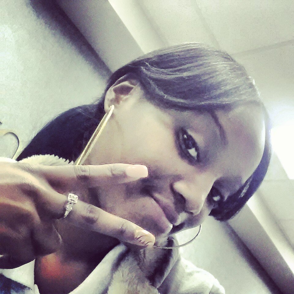 .He's Money Don't Excite Me, Cause I'm Chasiinq Mii OWN CHECKS*