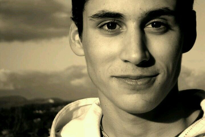 soi.....lo que se suele decir....EL PUTO AMO ;) que os peteeeeeeeen