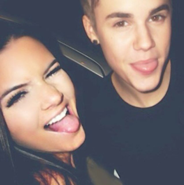 @ArianaGrande follows! Belieber•Ariananator•Lovatic•Smiler•Swifter•Eminem•Selenator• I follow back :]