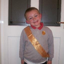 am 28 daddy to 4 brilliant kids still on the rocky road to were I wanna be but Neva mind KEEP HAPPY
