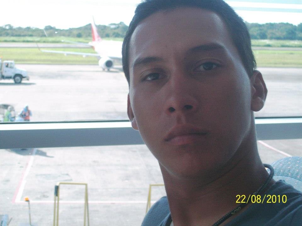 Maior que a tristeza de não haver vencido é a vergonha de não ter lutado!