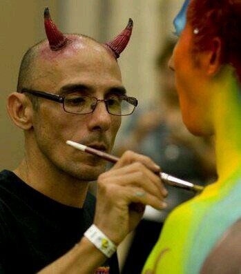 Luisbodypaint's profile picture. Artista del Body Paint, Face Painting, y Profesor graduando en Arte.