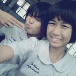 ชื่อ เมรี่ อยู่ นครพนม อยู่ ร.ร ปิยะมหาราชาลัย ค่ะ