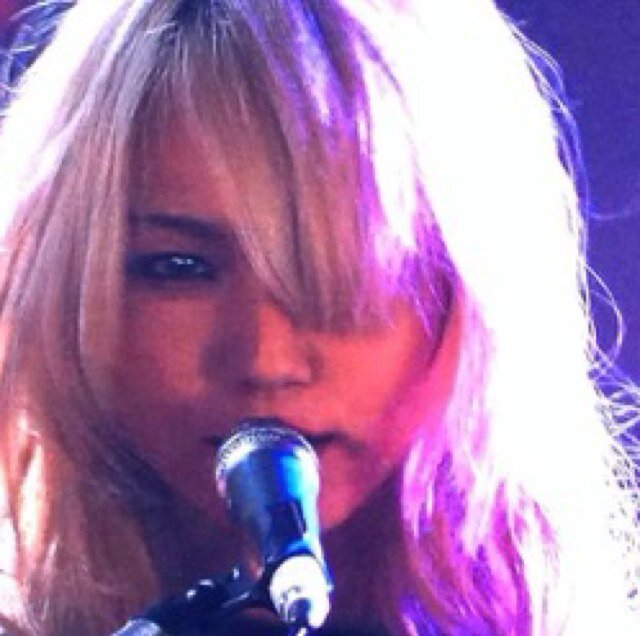 SCANDAL好きな人よろしくお願いしますー♫無言フォローすいません(^^;;どうぞよろしく。 高校3年。大阪。男。 いきものがかり、miwa、セカオワ もすごい好き。サイサイも聞くよ きゃりーかわいい