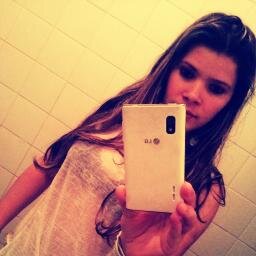 vivendo nesse mundo louco , hojê só na brisa ✌✌