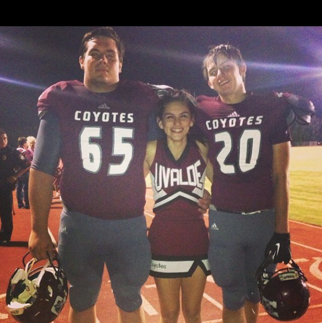 WR/DE Uvalde High School Uvalde, Texas 6'2 191lbs Janet Rodriguez Football