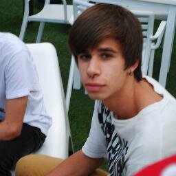 PabloFoxeerFox's profile picture. Intentando vivir en mi mundo lo mejor posible | Rider de Longboard del Sur. Fox~