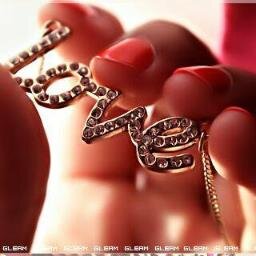 سمــا بنت محمد,,,
 متذوقه للشعر ,,,,,, كمان اعشق اصحاب الذوق الرفيع والكلمه الرقيقه الجميله...