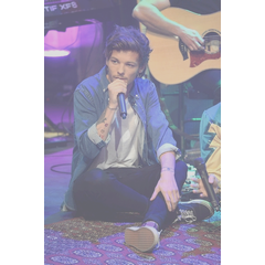 Hiii beautiful! If you ever feel down come and speak to me, you're never alone. Free follow from @tomlinvoguee, follow me there and I'll probably follow back :)