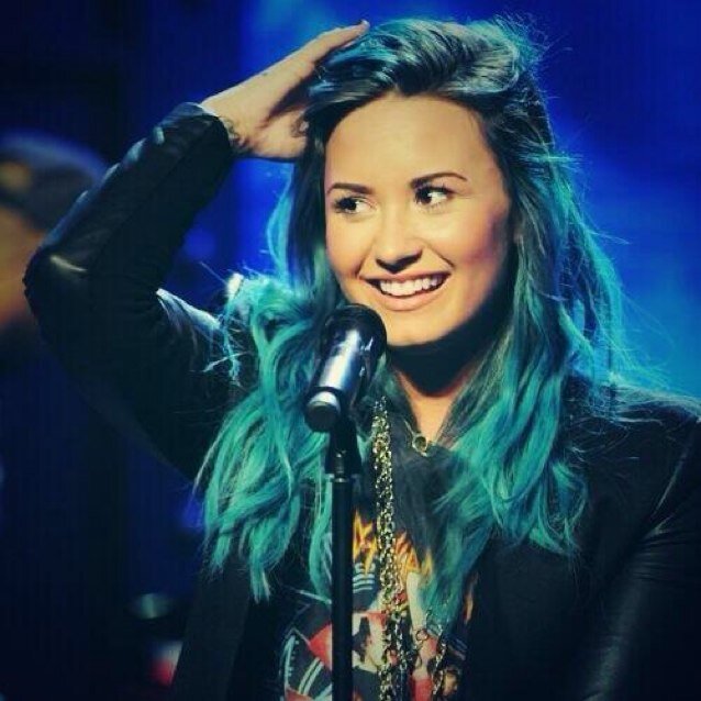 Demi is the love of all my life|Lovatic forever|I love Demi more than anything|follow me for a follow back- tweeting all things demi❤️