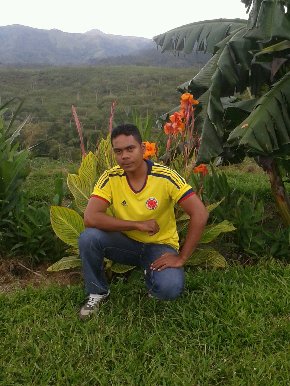 Me gusta la gente sincera que sabe apreciar a los demas!!.consciente de que hay un ser supremo y es Dios..