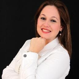 Fundadora da Igreja Batista Apostólica Novo Cântico ao lado do meu marido Apóstolo Anderson, missionária e mãe de 3 princesas (Nathalie, Nycolie e Nayarah).