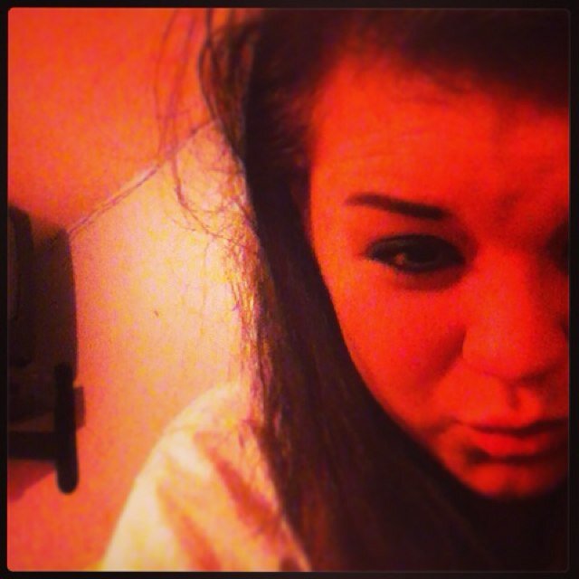WhatsApp:07501952423.            Add me;) 2A6DF6DE.                     Kik: BethJadePorosaXXXX.                Ask.Fm- http://t.co/s1azluxZPw