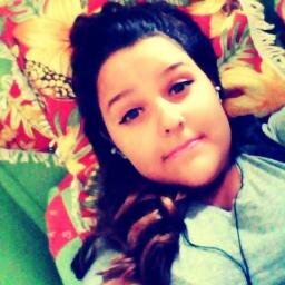 Feche os olhos, deixe-se levar ao rumo do impossível... Não deixem que te impeçam de alcançar seus sonhos e acredite no que te faz feliz, no que te faz sorrir..
