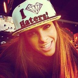 Quer as melhores ''FRASES'', me siga! Obs: ''SIGO DE VOLTA'' :*                                 http://t.co/NBWcnIfgEb