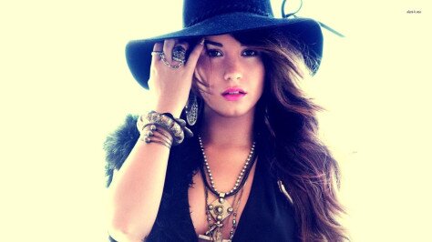 demetria lovato, 20 agosto '92, cantautrice e attrice statunitense. SINGLE | STAY STRONG