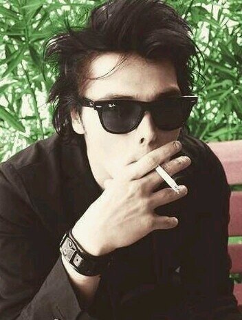 #glambert #adamlambert  #слэш #упрт #themisfits #BVB  #30stm #MCR #slipknot #greenday. ничего интересного, просто бред психобольного человека.