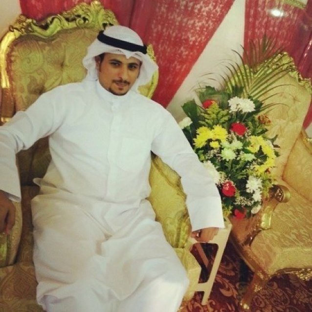 Ahmad Alsaeedi From kuwait student at DBS / Ireland-Dublin instagram : @Bin_shaman